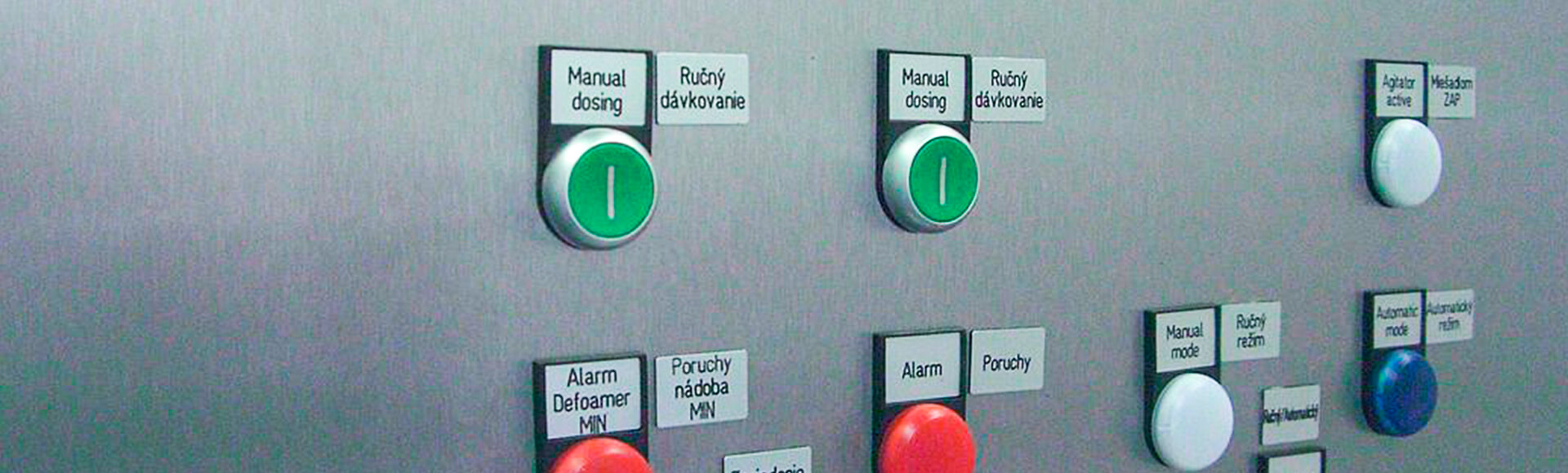 Detailed view of a control cabinet of an operating plant in the field of plant engineering of robotic chemistry